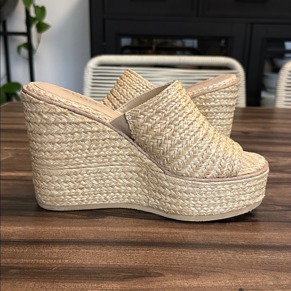Aldo Raffia Wedge Sandals - Picture 3 of 4